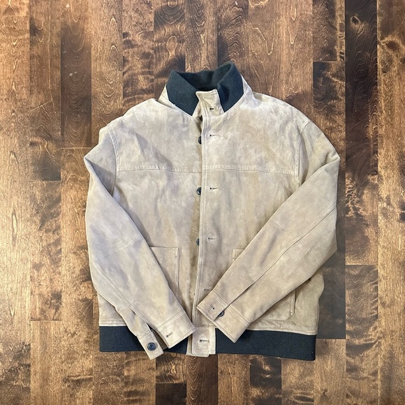 Light suede jacket that looks great dressed up or down! Perfect fall jacket! - Picture 2 of 8